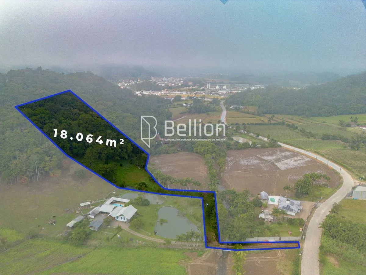 Imagem Investimento com alto potencial de valorização ou o lugar ideal para construir o seu refúgio em meio à natureza, este terreno é para você.