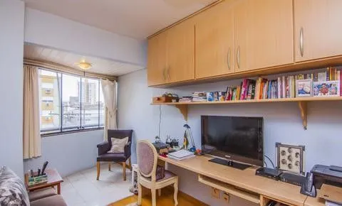 Imagem Vende-se apartamento com 3 quartos (1 suíte), 91 m² e 1 vaga - Menino Deus