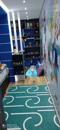 Imagem CASA SOBREPOSTA TÉRREA NA PONTA DA PRAIA COM PORTEIRA FECHADA