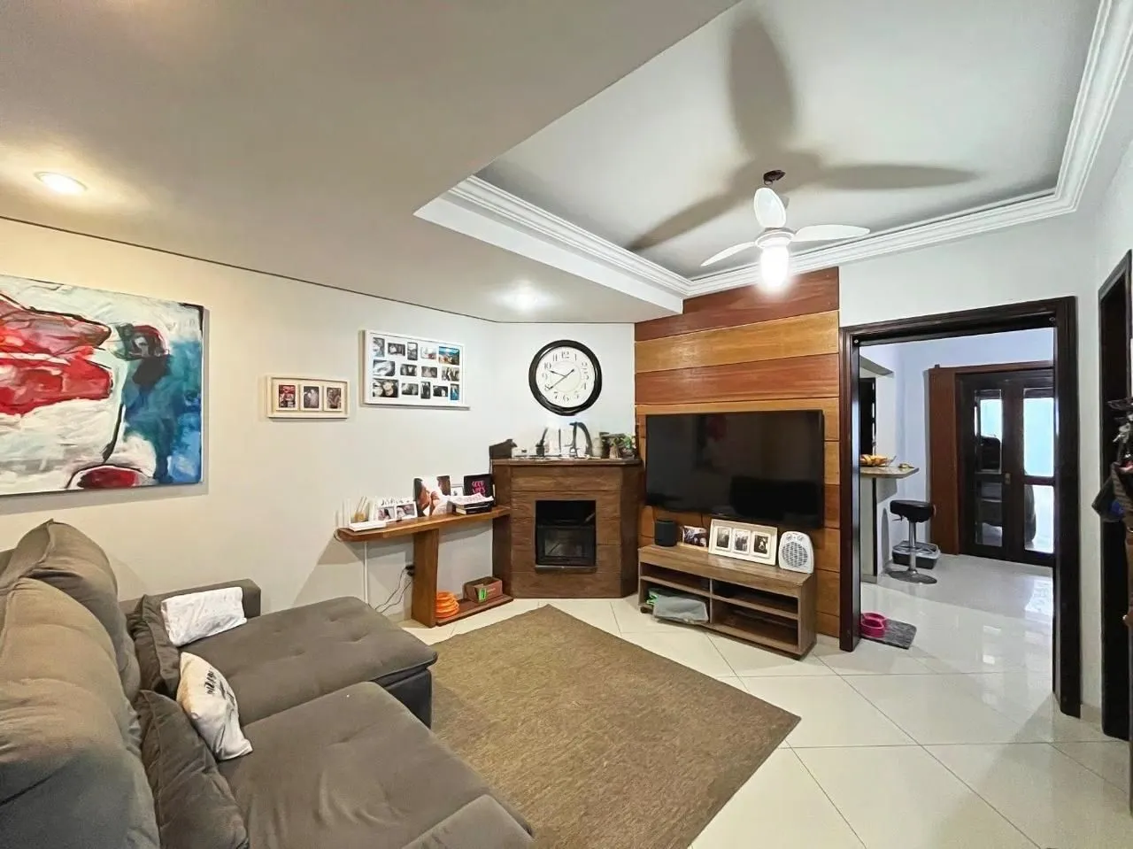 Imagem Excelente casa a venda com 3 dormitórios no bairro Tristeza em Porto Alegre.