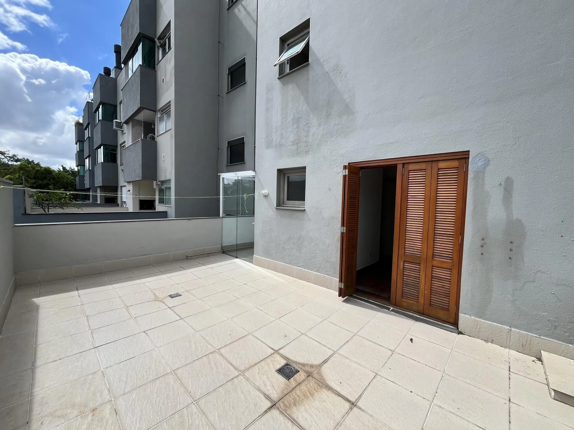 Imagem Apartamento de 1 quarto com sacada e 1 vaga de garagem no bairro Farroupilha