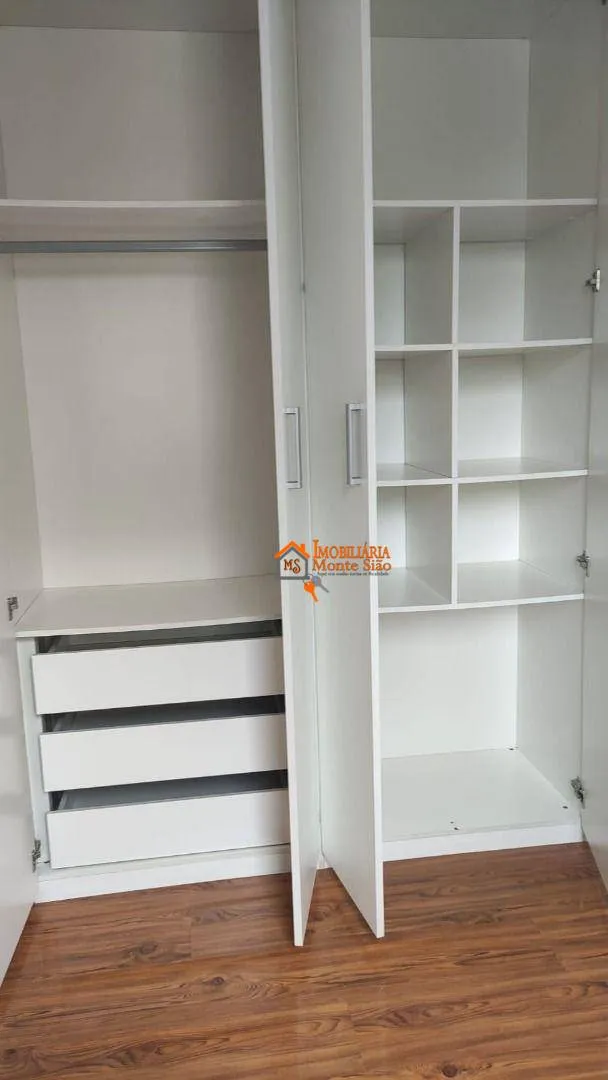 Imagem Apartamento com 2 dormitórios à venda, 46 m² por R$ 250.000,00 - Água Chata - Guarulhos/SP