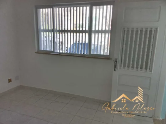 Imagem Apartamento Reformado à Venda: Charme e Conforto Próximo à Praia