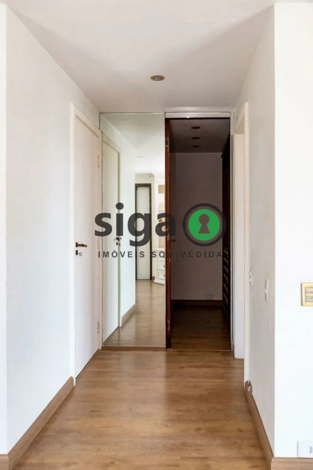 Imagem VENDE no Morumbi (Vila Suzana) Apartamento com 3 suítes, 4 Vagas + Depósito