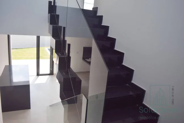 Imagem Sobrado à Venda em Condomínio - 181m² de Área Construída