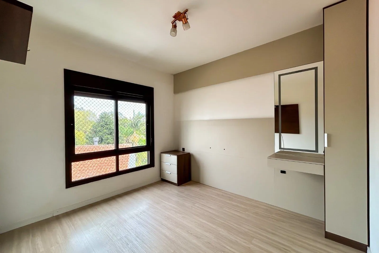 Imagem Apartamento no bairro Ipanema, 3 dormitórios - 1 suíte - 2 vagas