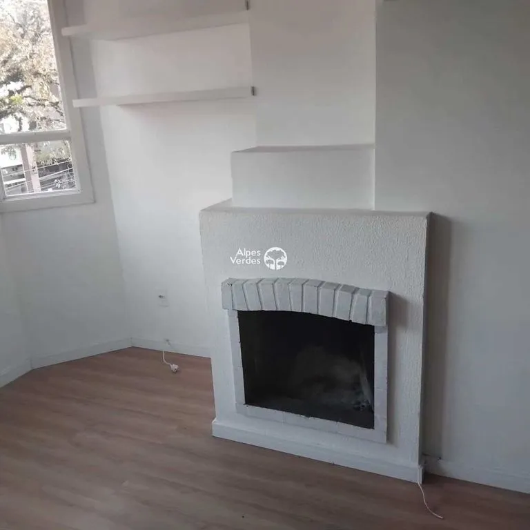 Imagem Vende-se Apartamento no Centro em Canela, Edifício Solar dos Alpes