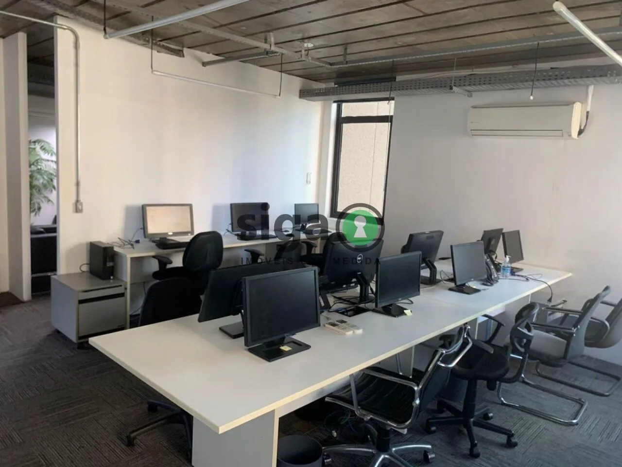 Imagem Conjunto Comercial para Locação - Berrini - 220m² - 4 Vagas