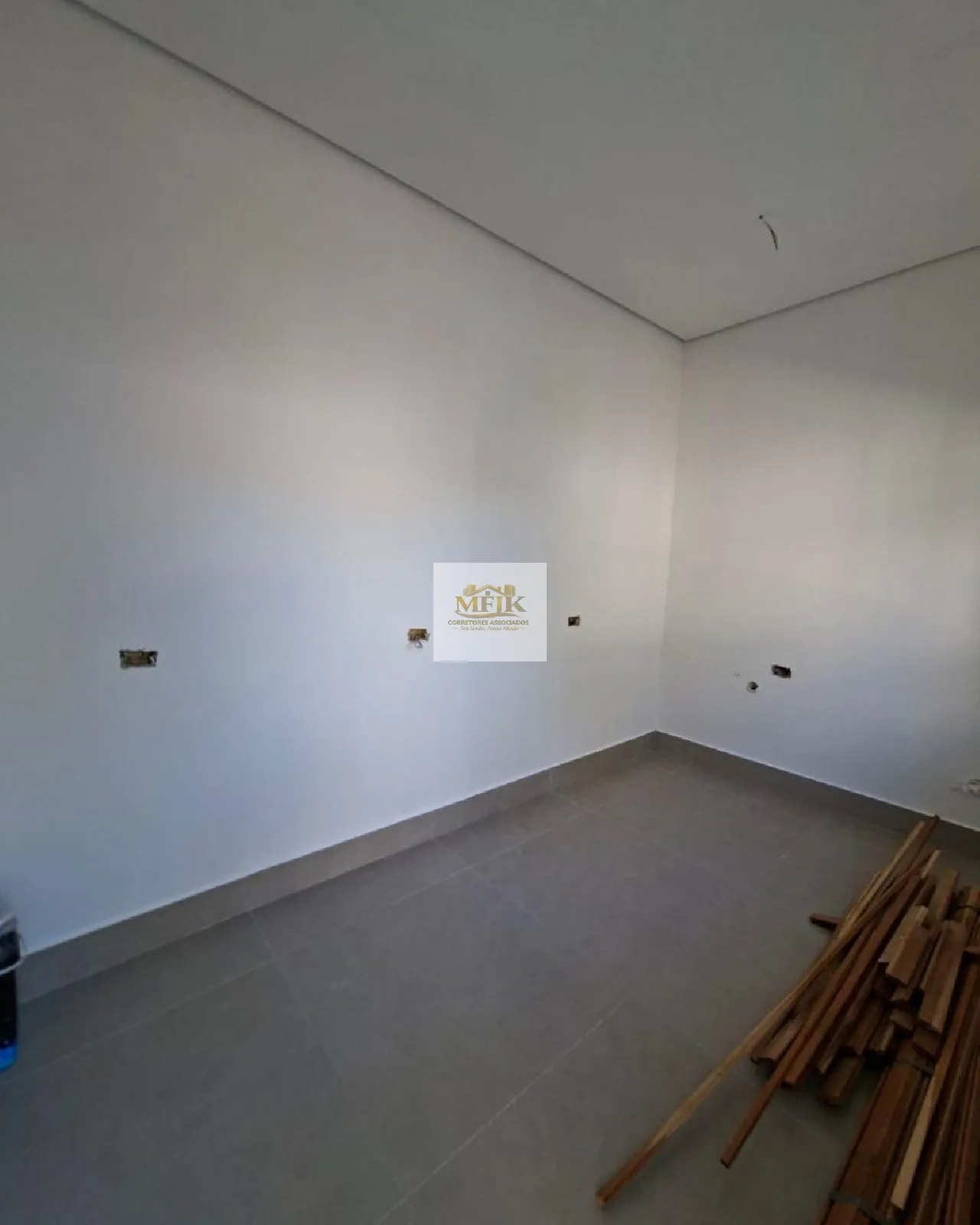 Imagem CASA COM 3 SUITES A VENDA NO ATAMI