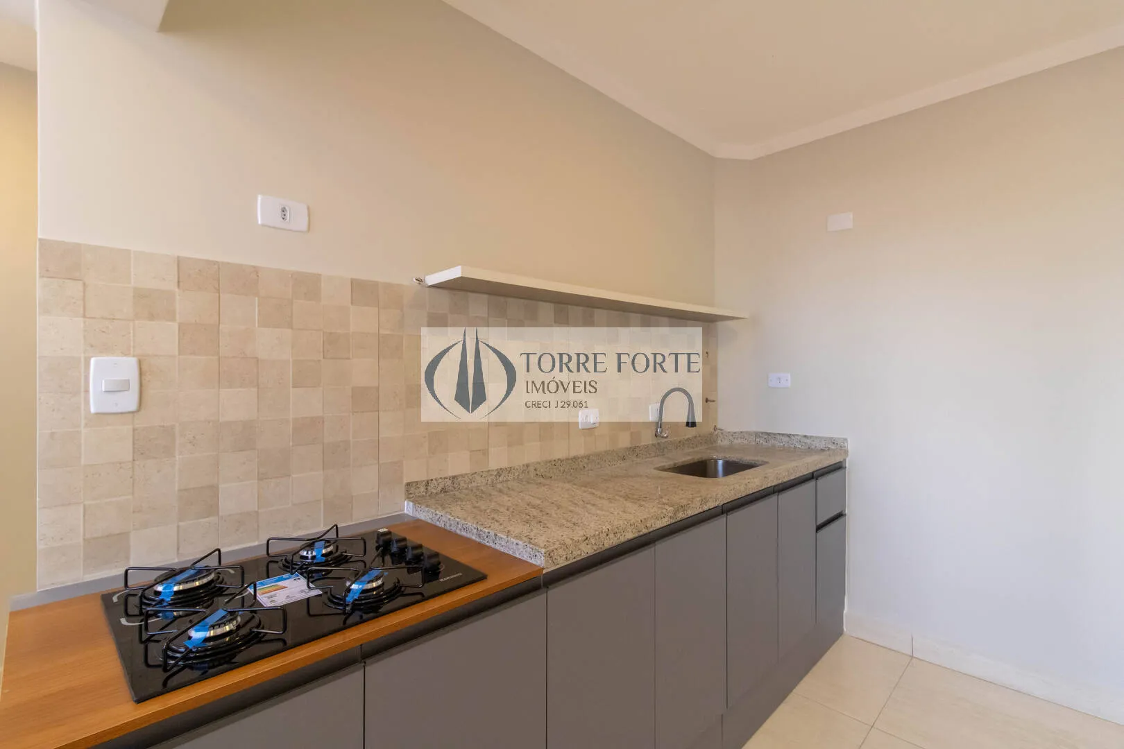 Imagem Lindo apartamento amplo 2 dormitórios, 1 vaga com Manobrista