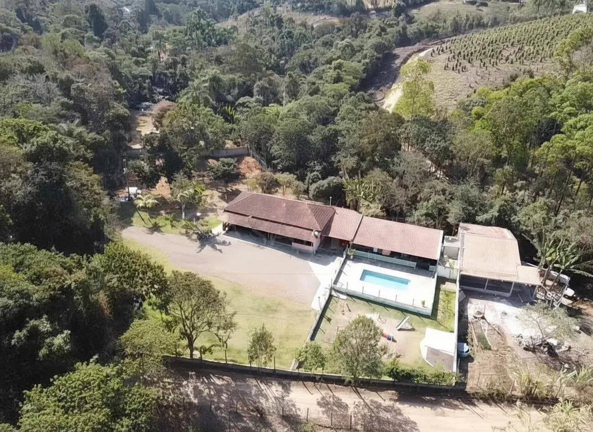 Imagem Chácara 150 m² à venda em Laranjeiras de Caldas, Caldas