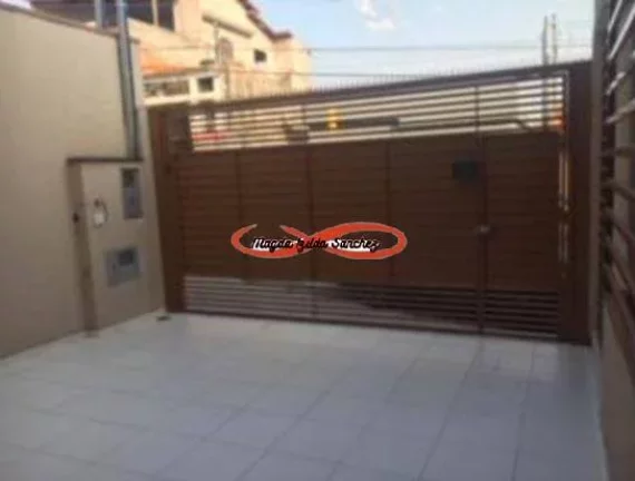 Imagem Sobrado à Venda com 3 Dormitórios – Vila Carmosina, Zona Leste de SP.