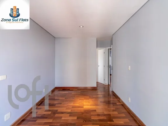 Imagem Cobertura Duplex Impecável à Venda Em Moema Com 3 Suítes e 3 Vagas - Localização Privilegiada, a poucos metros do Parque Ibirapuera