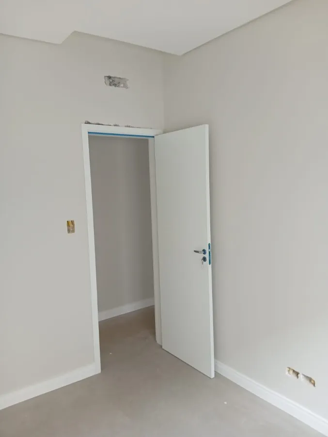 Imagem Casa para Venda em São José dos Pinhais, Cidade jardim, 3 dormitórios, 1 suíte, 2 banheiros, 4 vagas