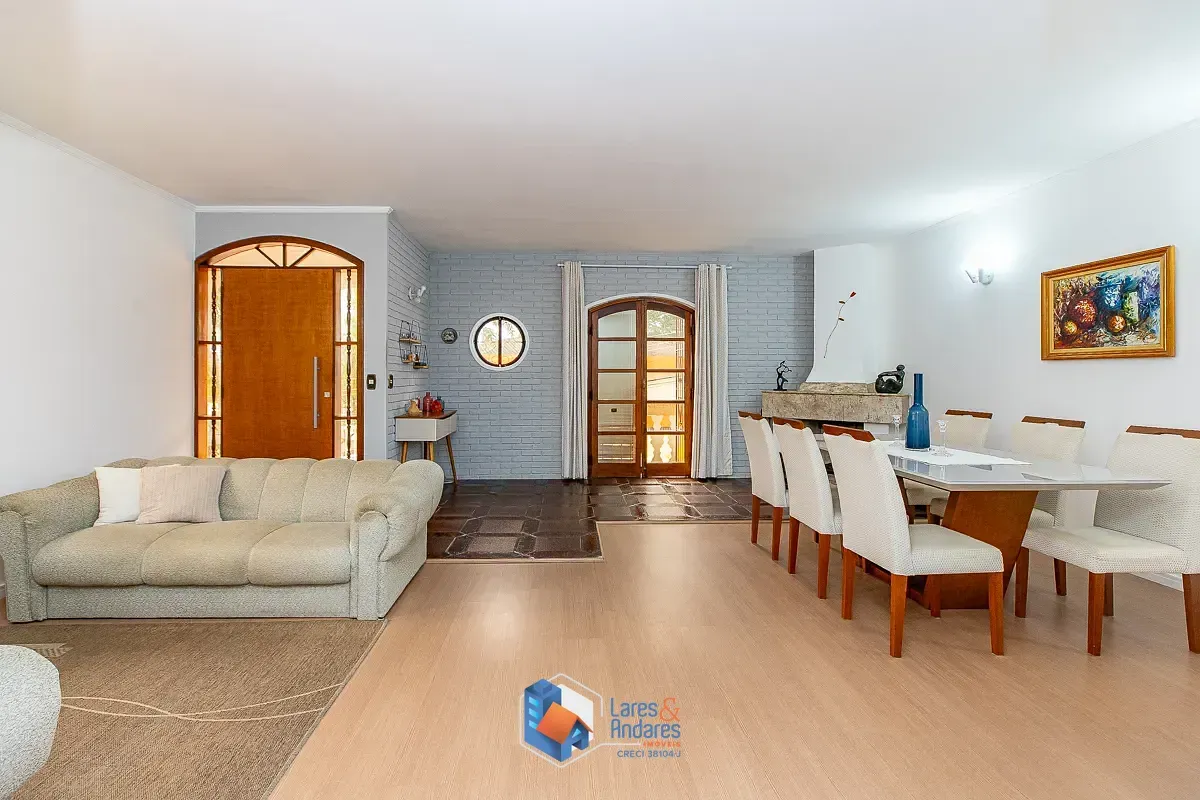 Imagem Sobrado para venda em Jardim Kioto com 7 quartos, sendo 2 suítes, 364m²
