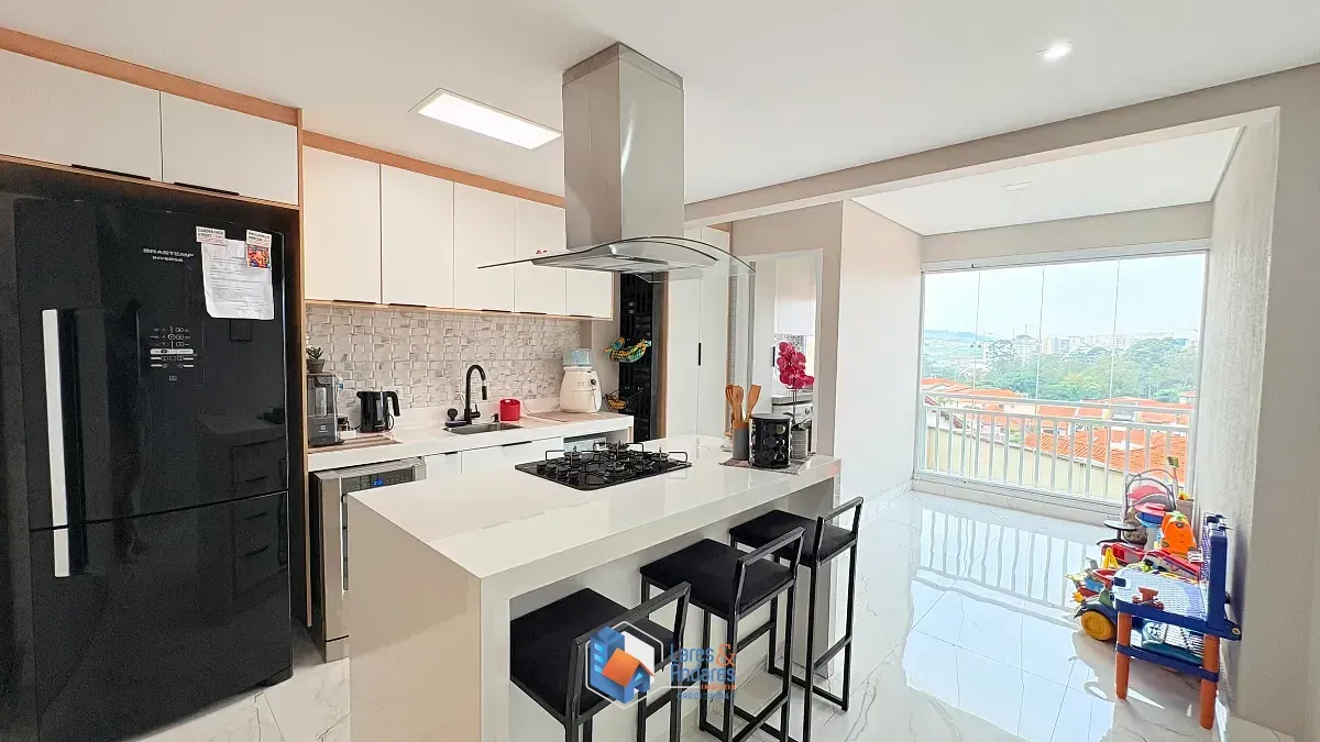 Imagem Sobrado para venda em Jardim Regina com 2 quartos, sendo 2 suítes, 114m²