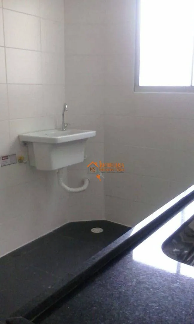 Imagem Apartamento com 2 dormitórios à venda, 41 m² por R$ 255.000,00 - Água Chata - Guarulhos/SP