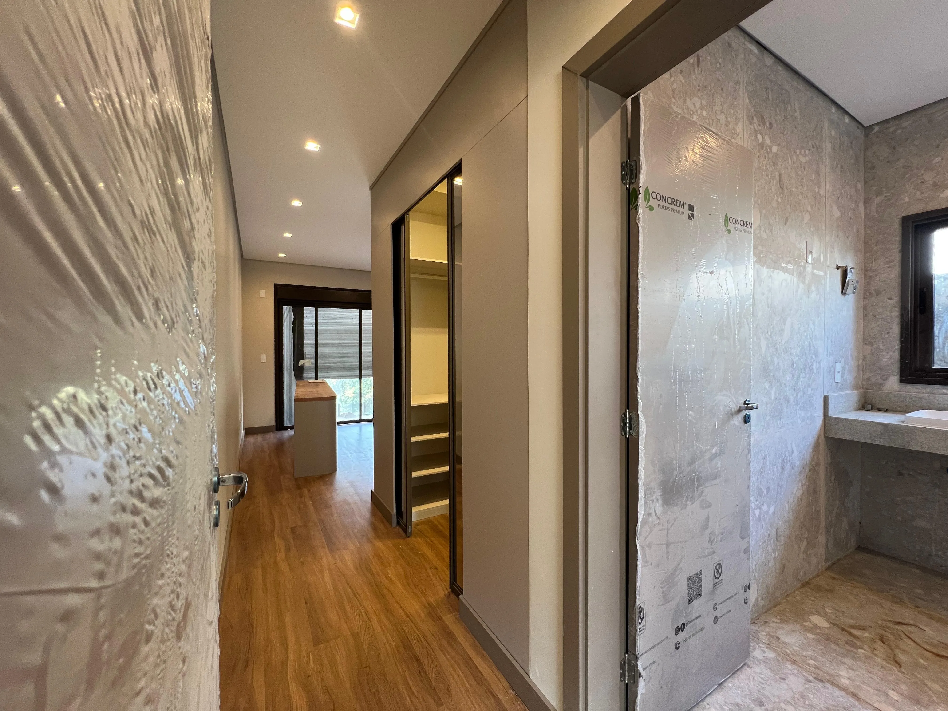 Imagem Luxuosa Casa no Condomínio Fazenda Imperial - 1700m² de Terreno e 402m² de Área Construída
