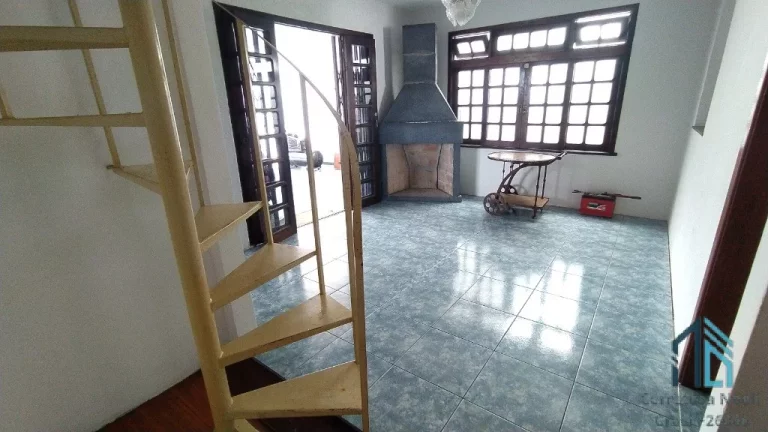 Imagem Casa a venda, 03 quartos c/suíte espaço nos fundos, área de lazer no Barreirinha/Abranches em Curitiba PR