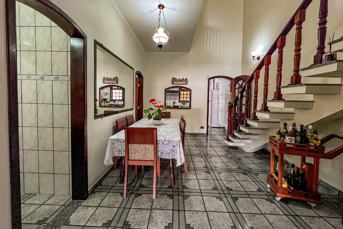 Imagem Casa para venda em Centro Alto com 4 quartos, sendo 1 suíte, 285m2