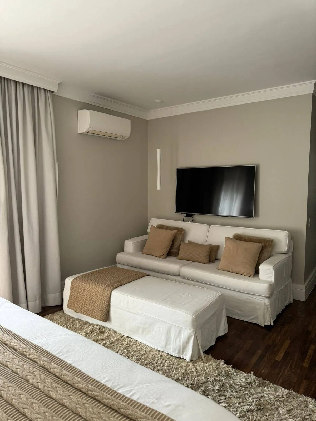 Imagem Oportunidade: Sobrado Mobiliado no Alphaville Residencial Dois