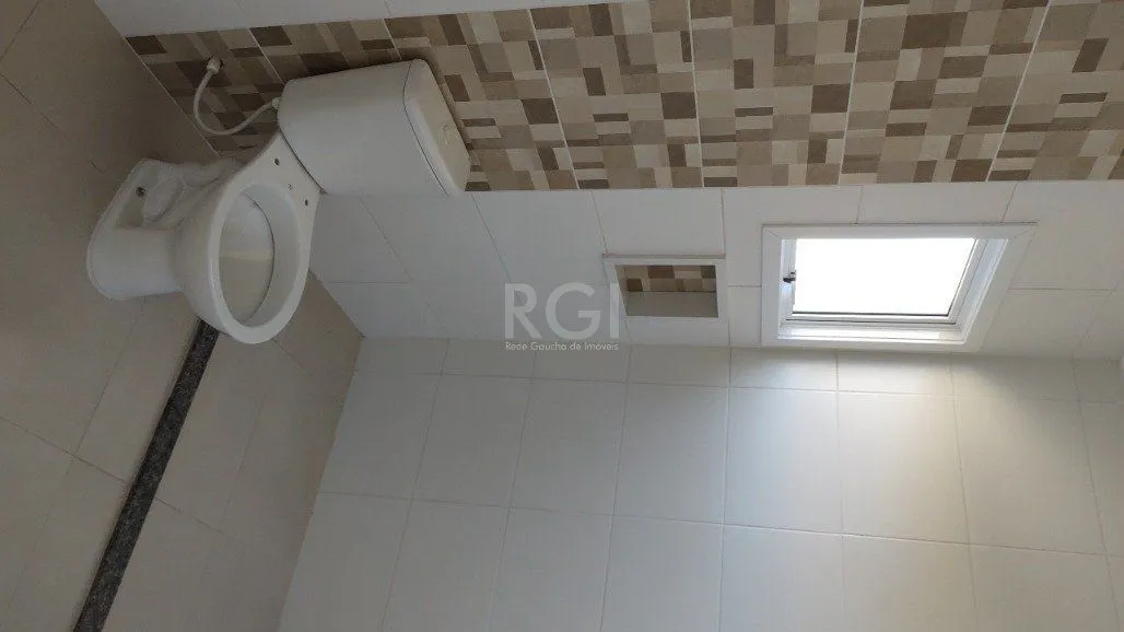 Imagem Sobrado para Venda - 88.32m², 3 dormitórios, sendo 2 suites, 1 vaga - Espirito Santo
