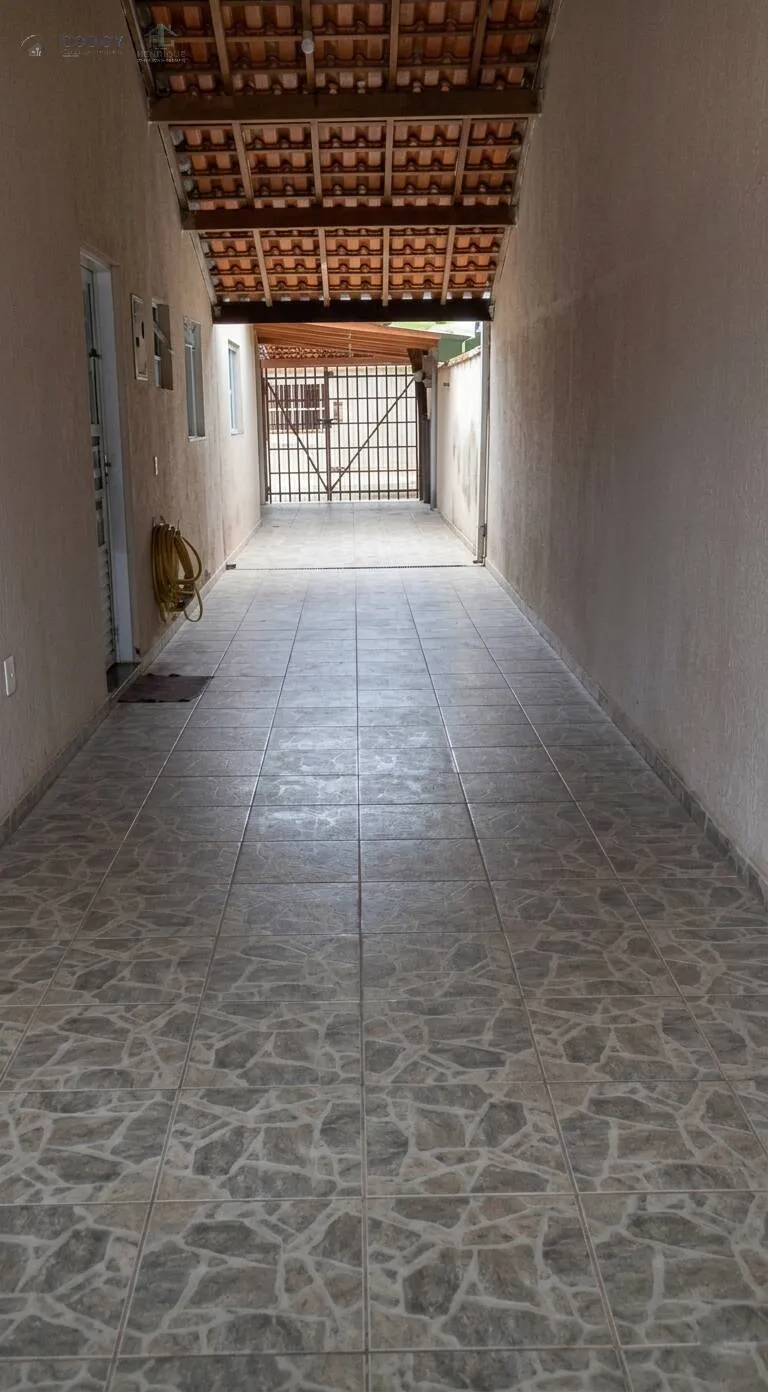 Imagem Excelente Casa com 233m² área construída e Edícula no Bairro Cidade Nova