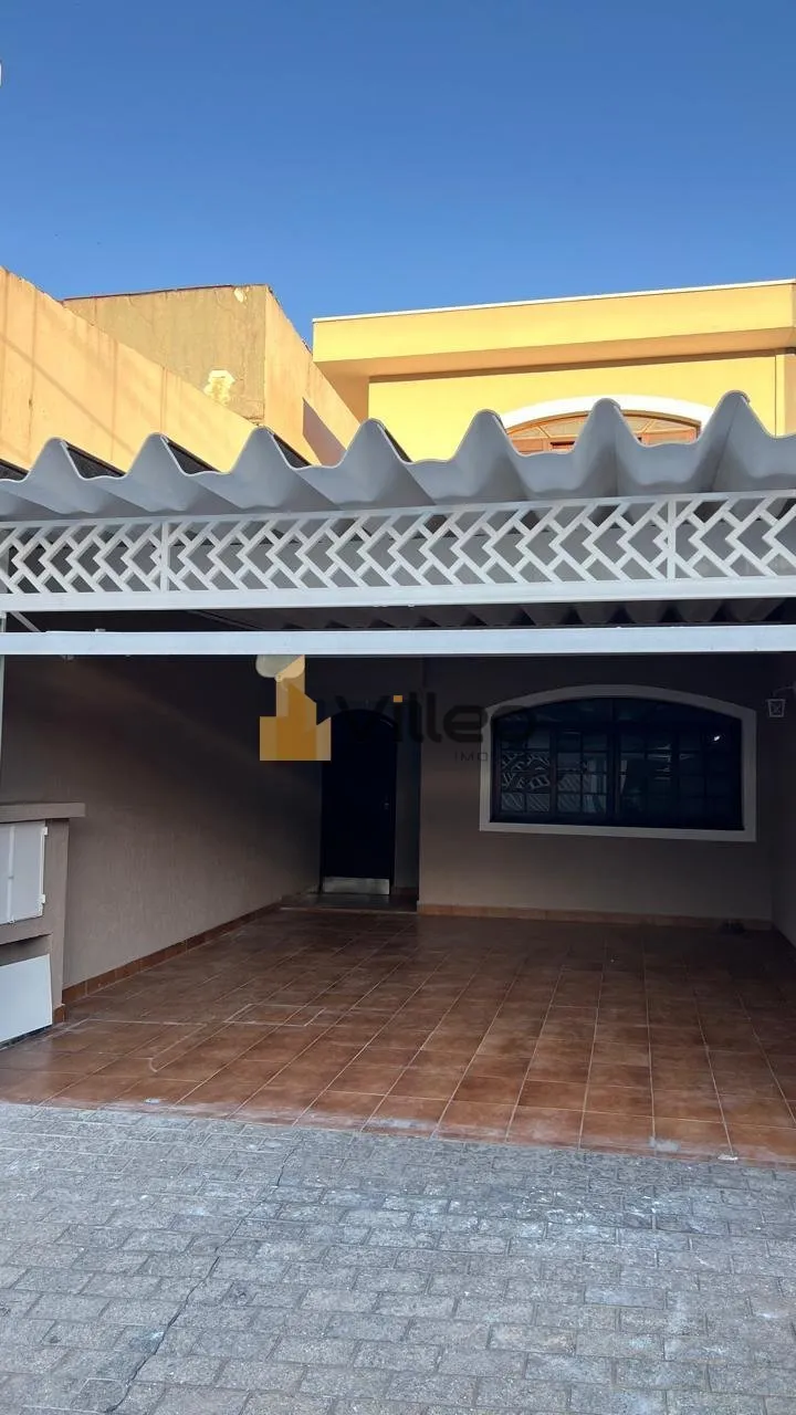 Imagem No coração da Vila Guaraciaba, esta residência une praticidade, privacidade e um espaço generoso...