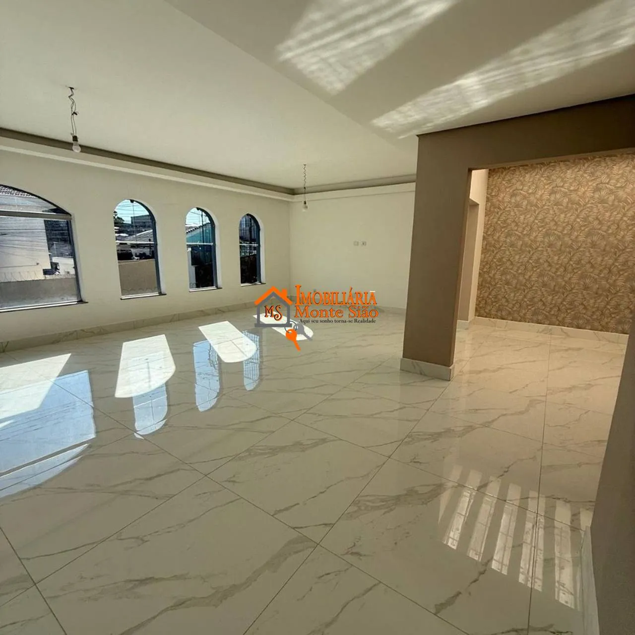 Imagem Sobrado com 4 dormitórios à venda, 400 m² por R$ 1.690.000,00 - Vila Rosália - Guarulhos/SP
