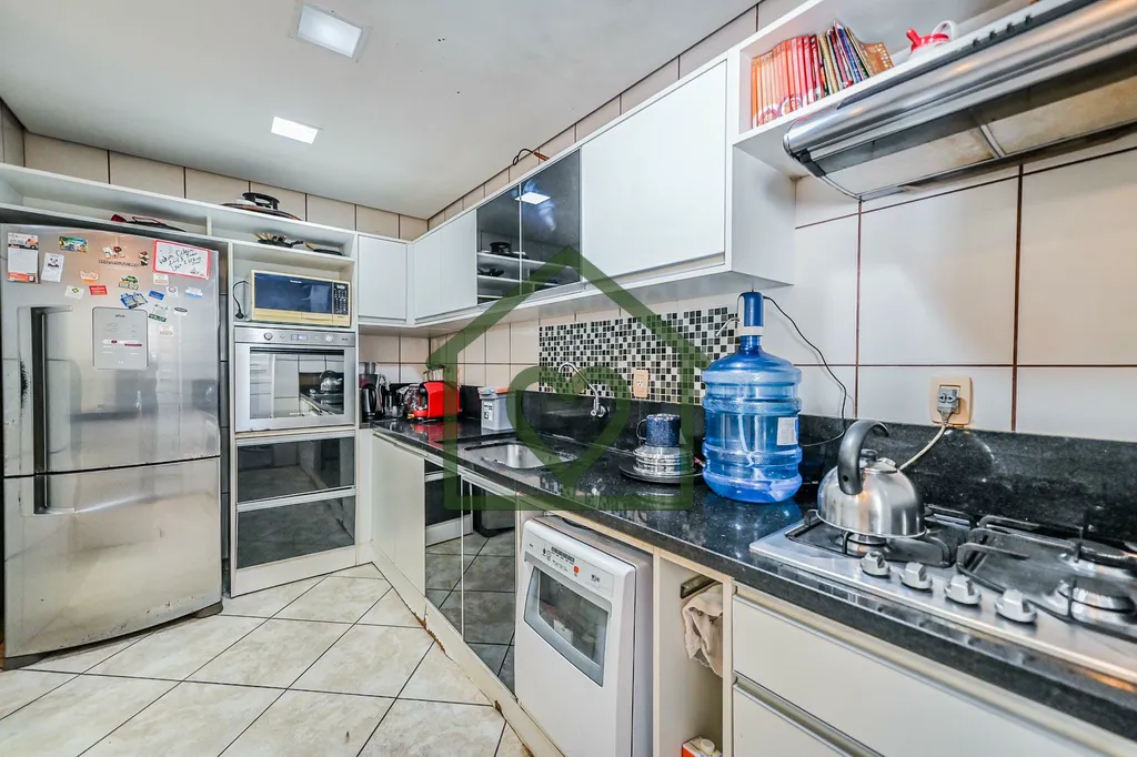Imagem Sobrado com piscina, espaço gourmet completo e vista panorâmica ? oportunidade imperdível! 
 
Exc...