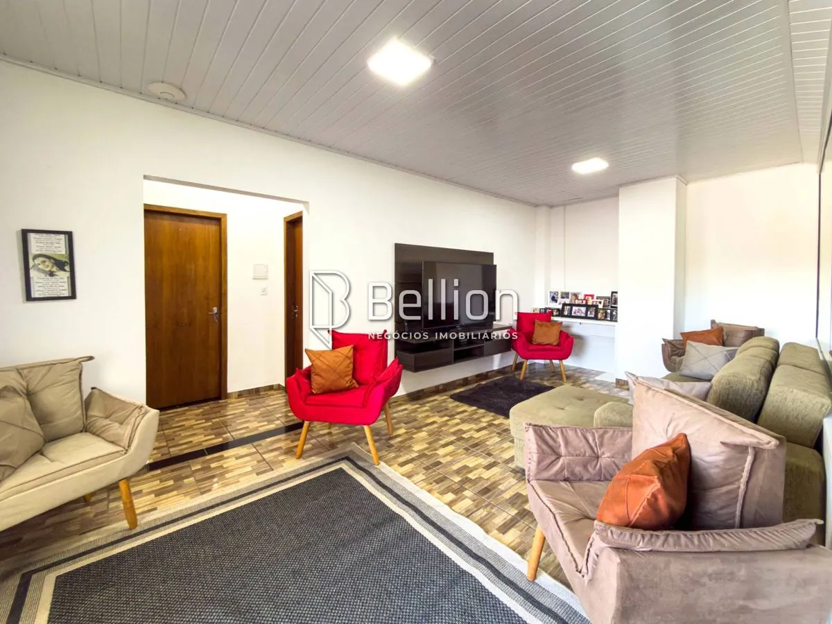 Imagem Duas casas em um único terreno: uma excelente oportunidade para morar, investir ou gerar renda!