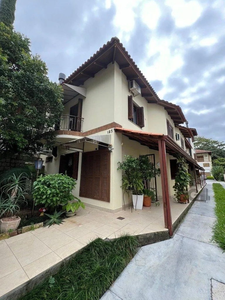 Imagem Casa de Condomínio em Teresópolis