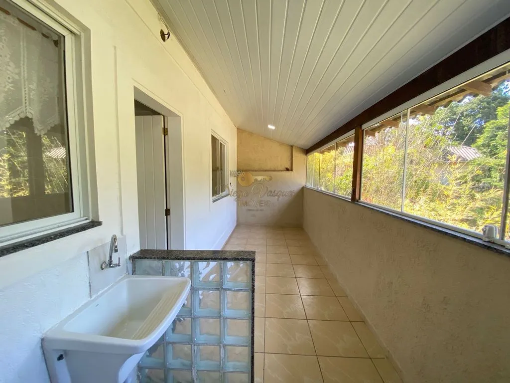 Imagem Casa em Condomínio para Venda em Teresópolis / RJ no bairro Granja Guarani