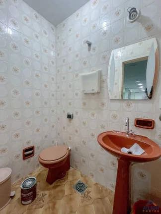 Imagem Loja Comercial à Venda no Centro de Guarapari/ES
