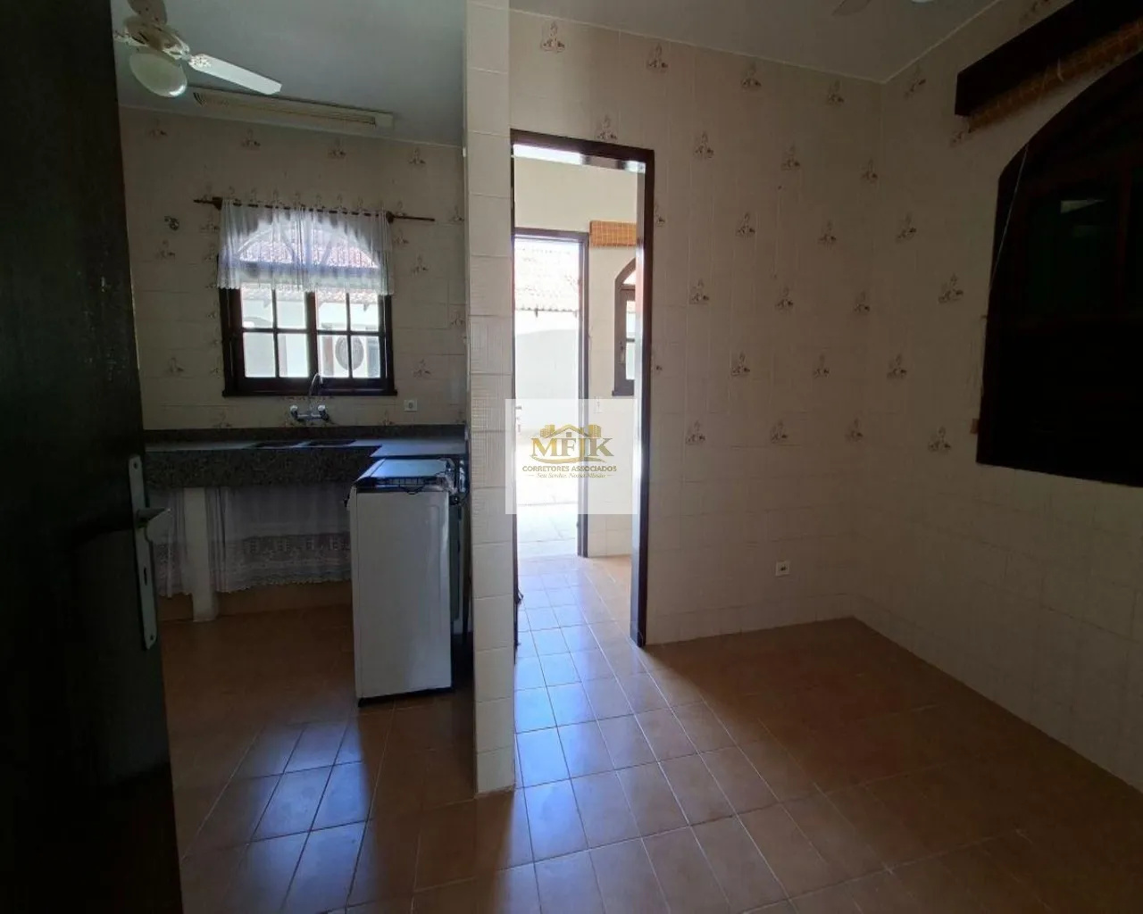 Imagem Imperdível: Casa à venda em Pontal do Paraná-PR, Atami Norte, 7 quartos, 1 suíte, 3 banheiros, 3 vagas, 148m². Confira!