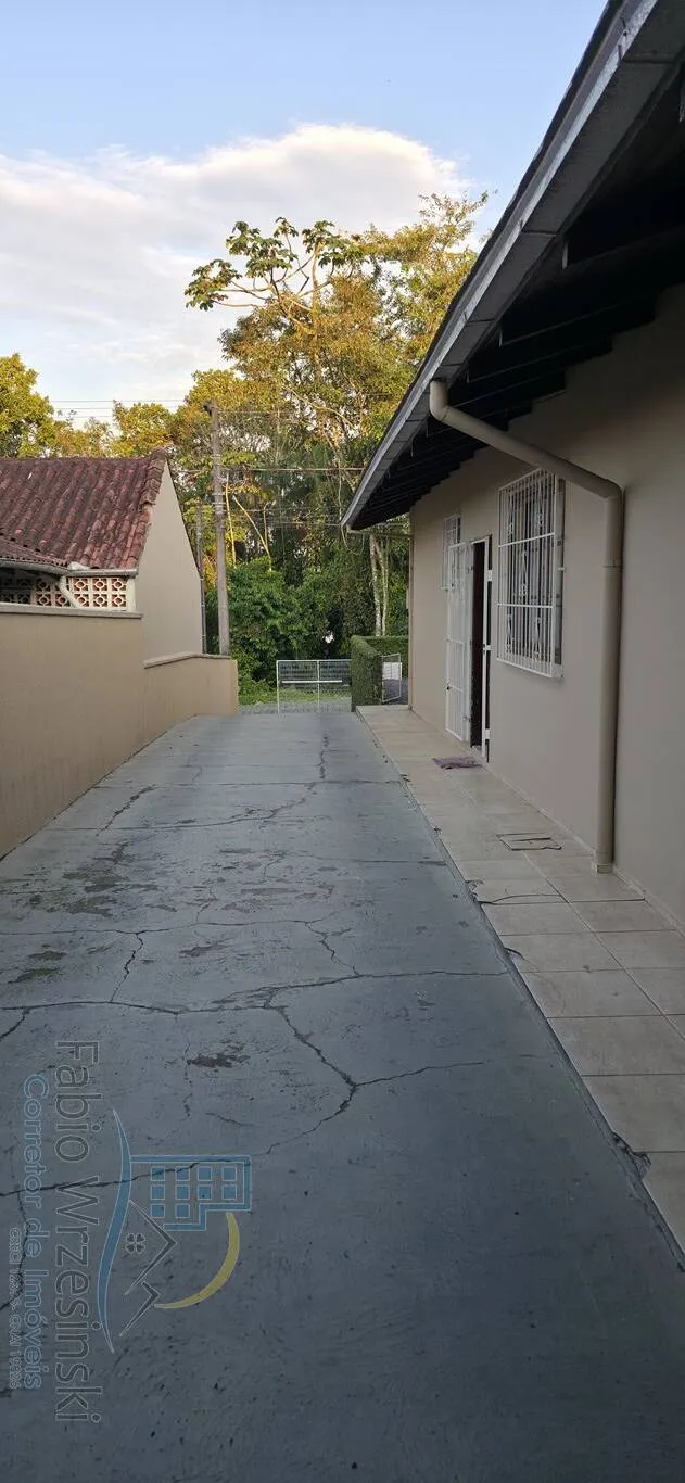 Imagem Casa Averbada à Venda no Bairro Itaum, 4 dormitórios