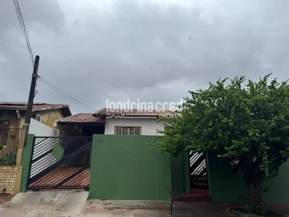 Casa à venda no Conjunto Residencial Antares, com 300m² de terreno, 89,30m² de área construída, 3 dormitórios, suíte, quintal grande e vaga para 3 carros!
