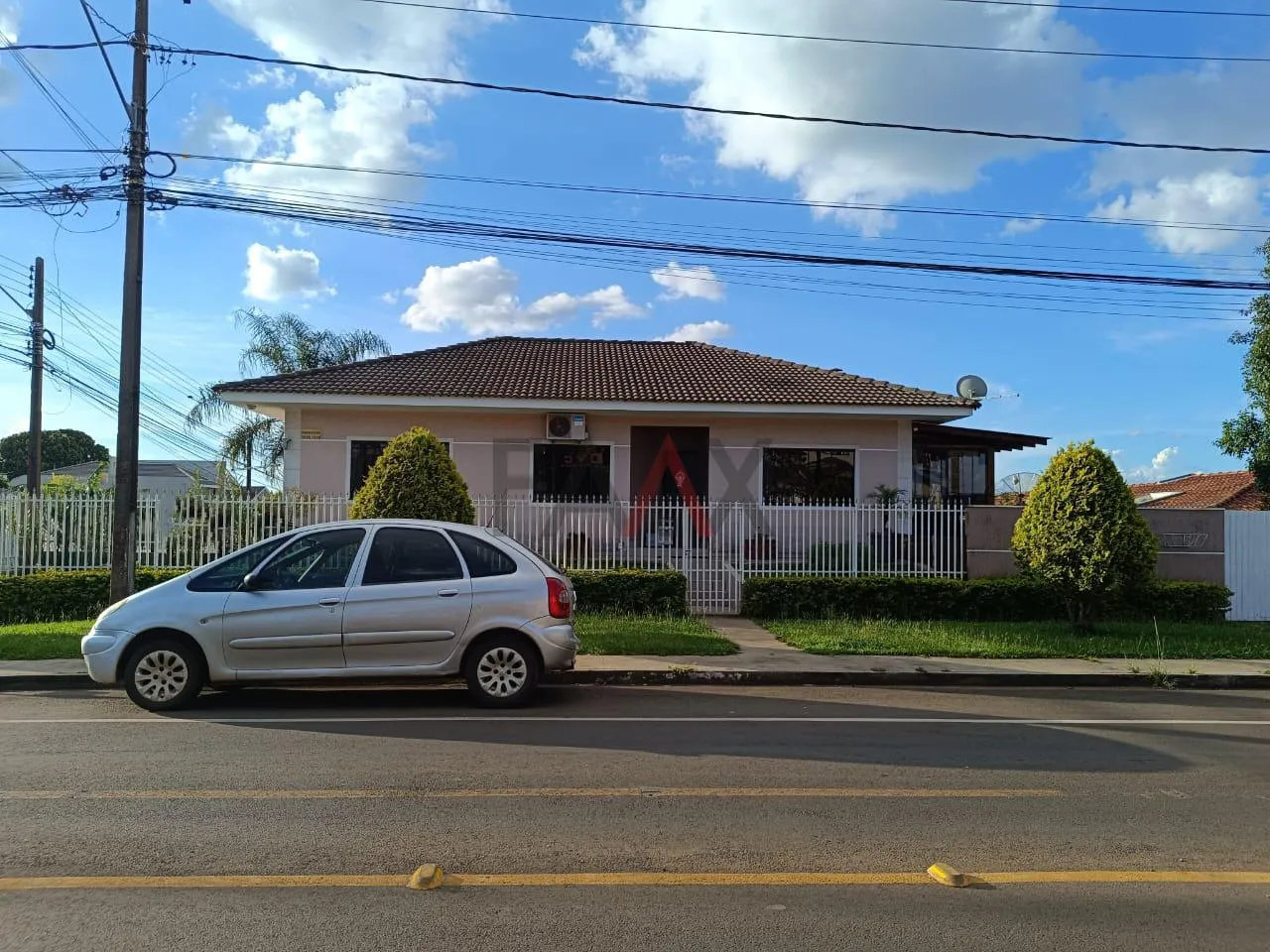 Foto do imóvel Sobrado com 3 dormitórios à venda,390.00 m², DOS ESTADOS, GUARAPUAVA - PR