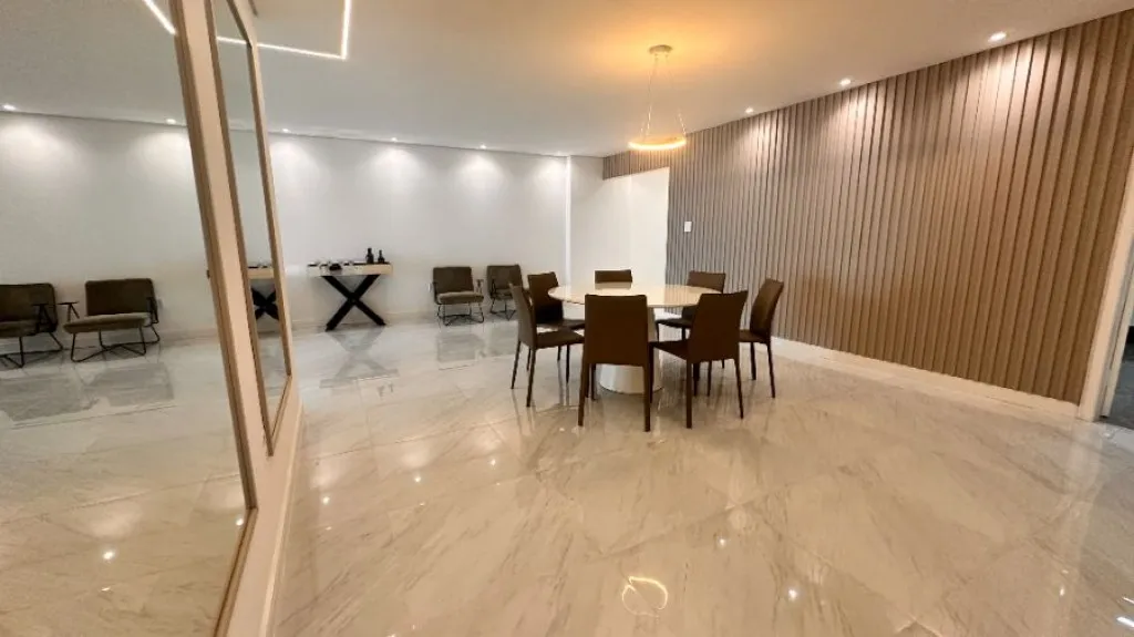 Imagem APARTAMENTO COM 190,00 m² - CANTO DO FORTE - PRAIA GRANDE SP