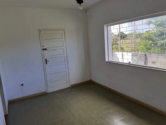 Imagem Casa linear composta de 2 quartos sendo uma suíte sala ampla 3 vagas de garagem em bairro residencial a 5 minutos do centro de Guarapari