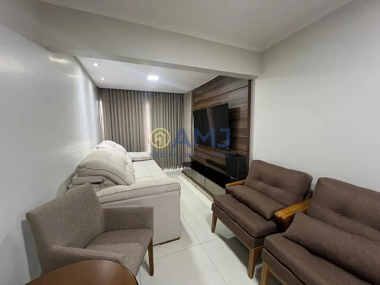 Imagem À VENDA | APARTAMENTO REFORMADO NO SETOR BUENO