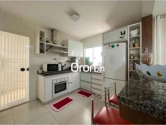 Imagem Sobrado à venda, 156 m² por R$ 660.000,00 - Jardim Novo Mundo - Goiânia/GO
