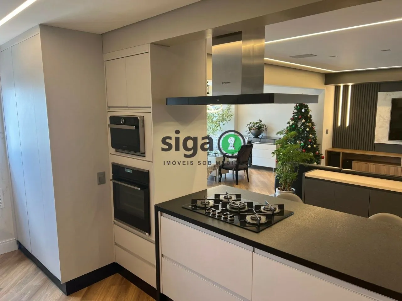 Imagem Apartamento com 149m2, 3 Suites, 4 banheiros 2 vagas demarcadas e deposito de 3m2