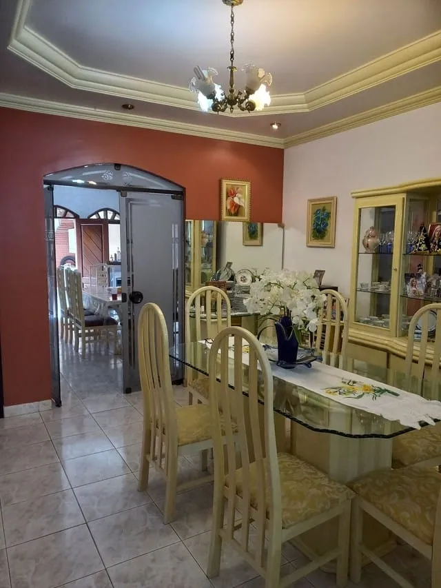Foto do imóvel Casa à venda 4 Quartos, 1 Suite, 3 Vagas, 240M², Terra Nova, Taubaté - SP