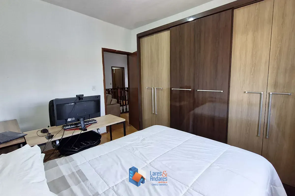 Imagem Casa para venda em Jardim São Luís com 4 quartos, sendo 1 suíte, 150m²