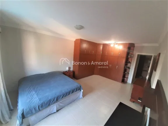Imagem Casa completa, pronta para morar, com ótimo acabamento em condomínio valorizado de Sousas.

Com do...