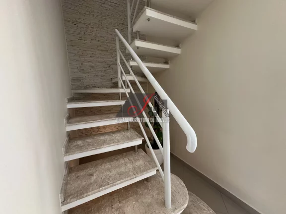 Imagem Casa Alto Padrão à venda, bairro Pinheirinho em Curitiba.