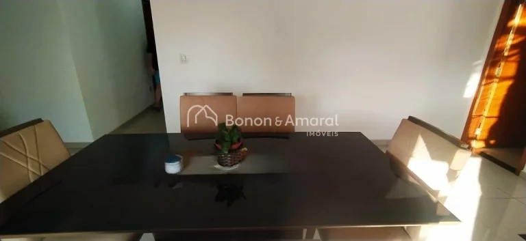 Imagem Linda casa praticamente térrea, localizada em condomínio com fácil acesso às Rodovias Anhanguera...