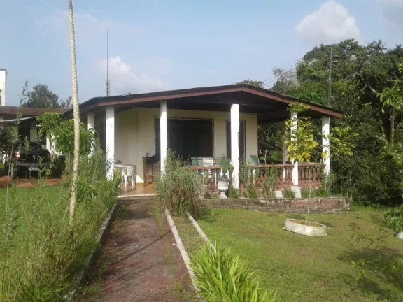 Foto do imóvel Lindo e confortável sítio na estrada de Itacoatiara , no km 58 , com casa , piscina e plantações