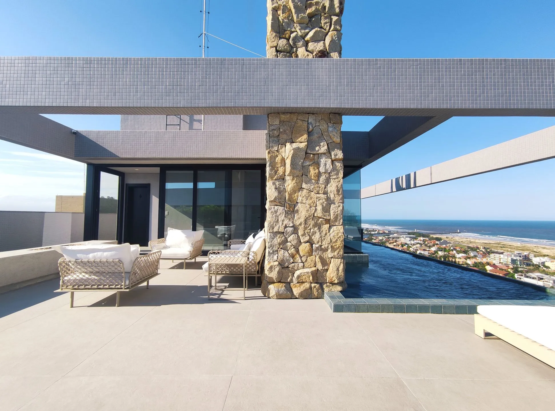 Imagem Apartamento à venda em Torres, Praia Grande, com 3 quartos, 142m2